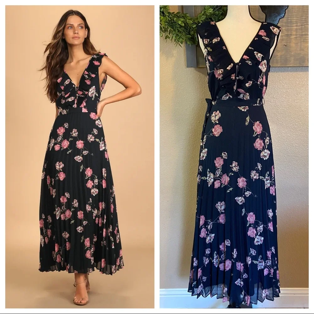 NWOT Lulus Loved By You Navy Blue Floral Print Pleated Chiffon Maxi Dress